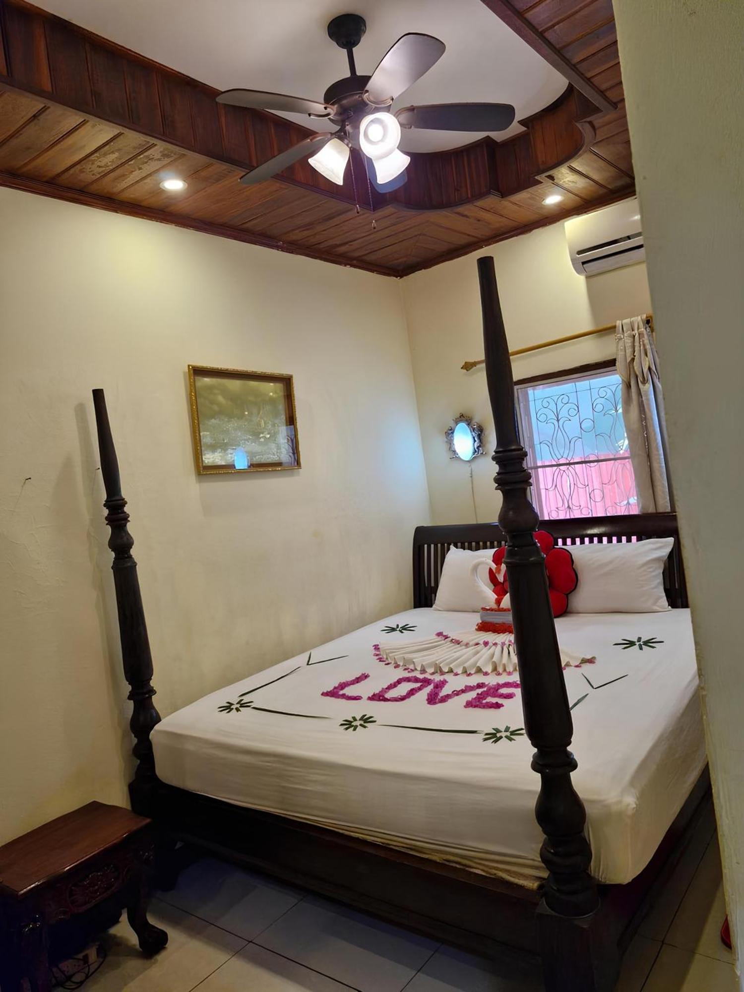 Sakura Wood House Ξενοδοχείο Λουάνγκ Πραμπάνγκ Εξωτερικό φωτογραφία