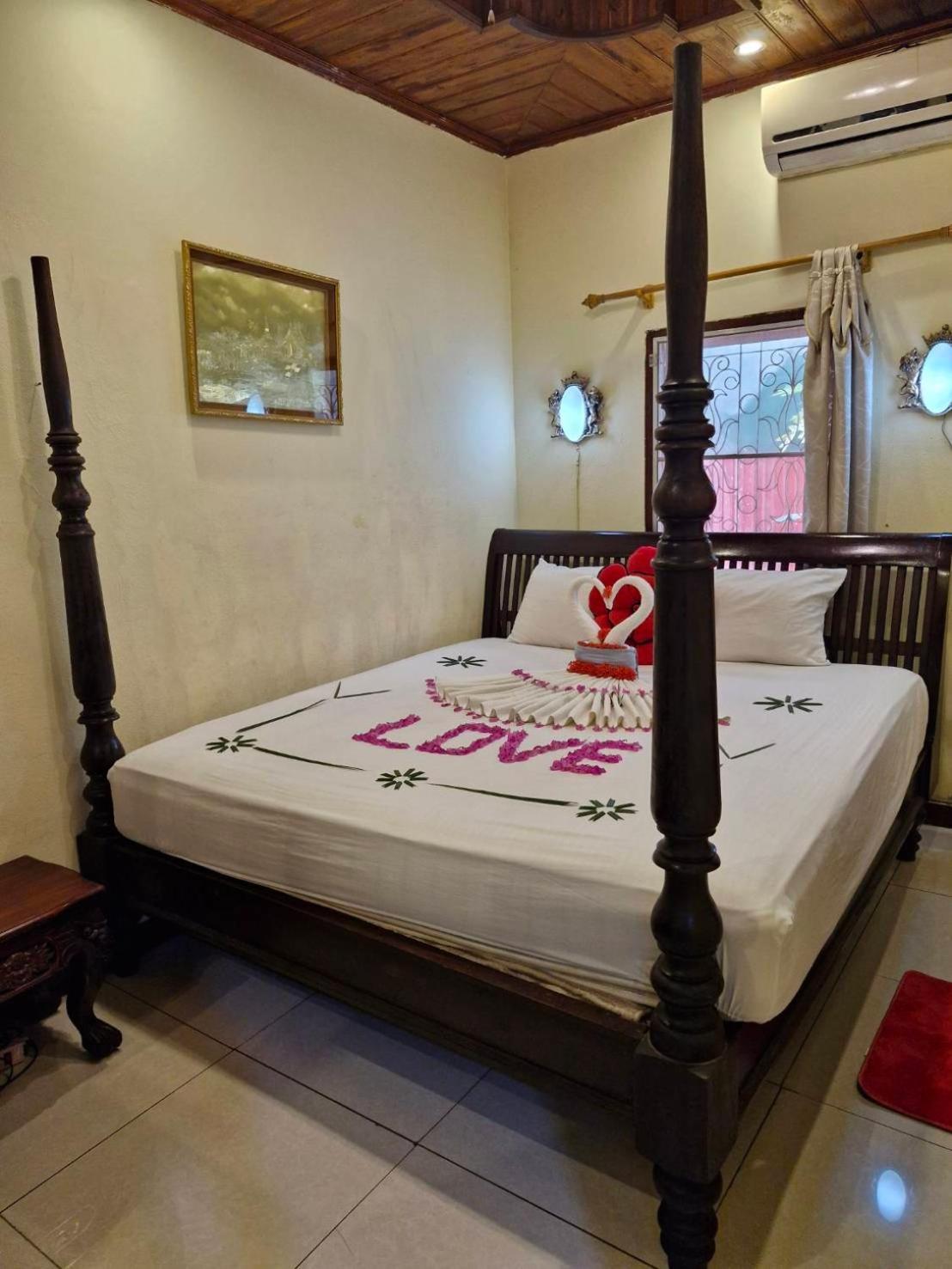 Sakura Wood House Ξενοδοχείο Λουάνγκ Πραμπάνγκ Εξωτερικό φωτογραφία