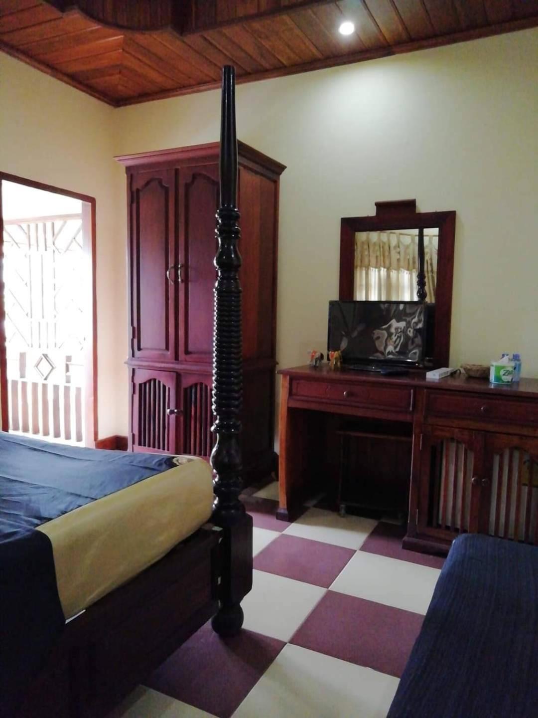 Sakura Wood House Ξενοδοχείο Λουάνγκ Πραμπάνγκ Εξωτερικό φωτογραφία